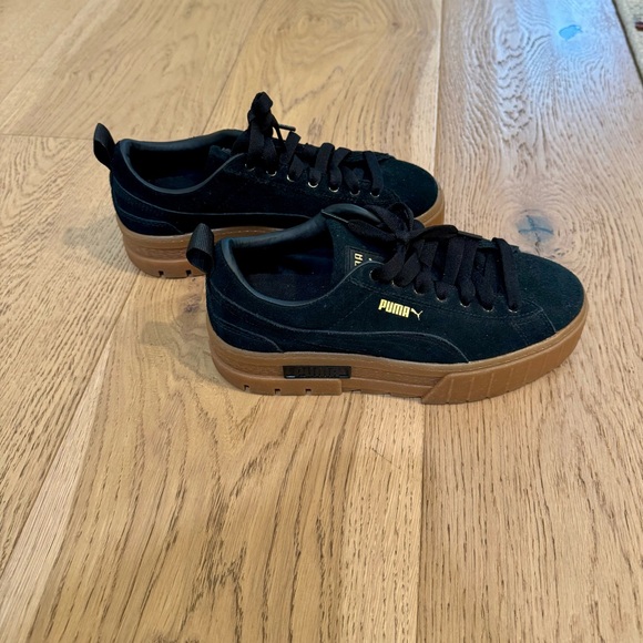 Puma Black suede Sneakers with platform gum Soles - Picture 1 of 8